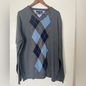 TOMMY HILFIGER Men's V-Neck Pullover Sweater